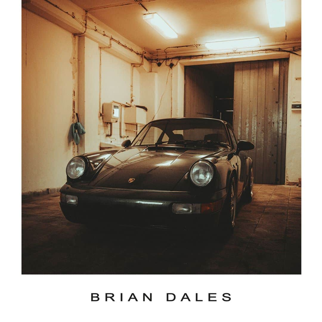 ブライアンデールズさんのインスタグラム写真 - (ブライアンデールズInstagram)「Vintage passion.⁣ .⁣ .⁣ .⁣ #car #style #vintagestyle #impress #detailsmatter #briandales #fall #instafall #shoot #fashion #trends #instafashion」10月24日 17時12分 - briandalesofficial