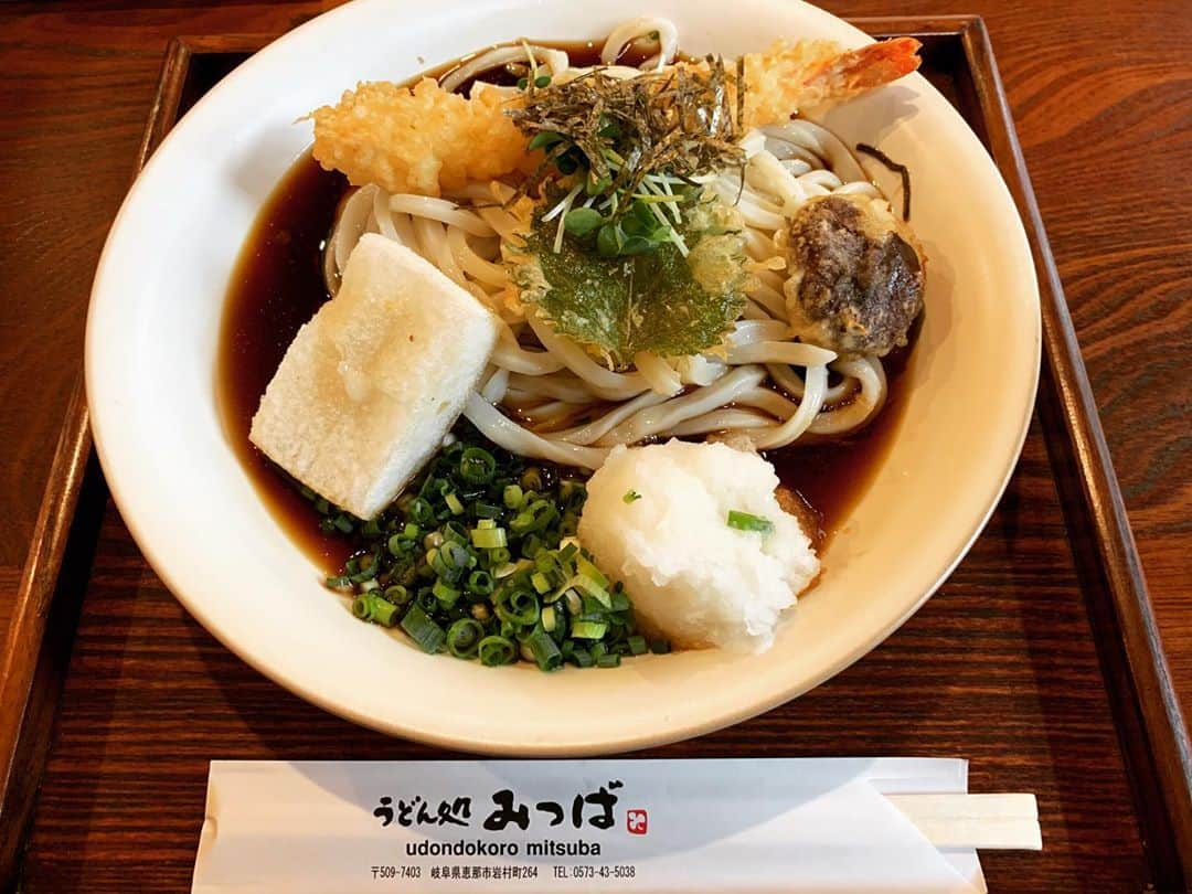 HAYATOのインスタグラム：「安定の美味しさ✨✨✨  みつばのうどん☘  昔はジャンクフードばかりだったけど、やっぱり手作りが一番です😆  また行こう🌈  #BRIDGET   #HAYATO   #japan  #岐阜県  #東濃  #恵那市  #岩村  #うどん処  #みつば  #手打ちうどん  #古民家  #グルメ  #料理  #美味しい  #ランチ  #昼食  #田舎ご飯  #お家ご飯  #手作りご飯  #恵那観光  #恵那グルメ  #歴史  #文化  #旅行  #風景  #写真  #インスタ映え  #follow  #likeforlike  #gratefuldays」