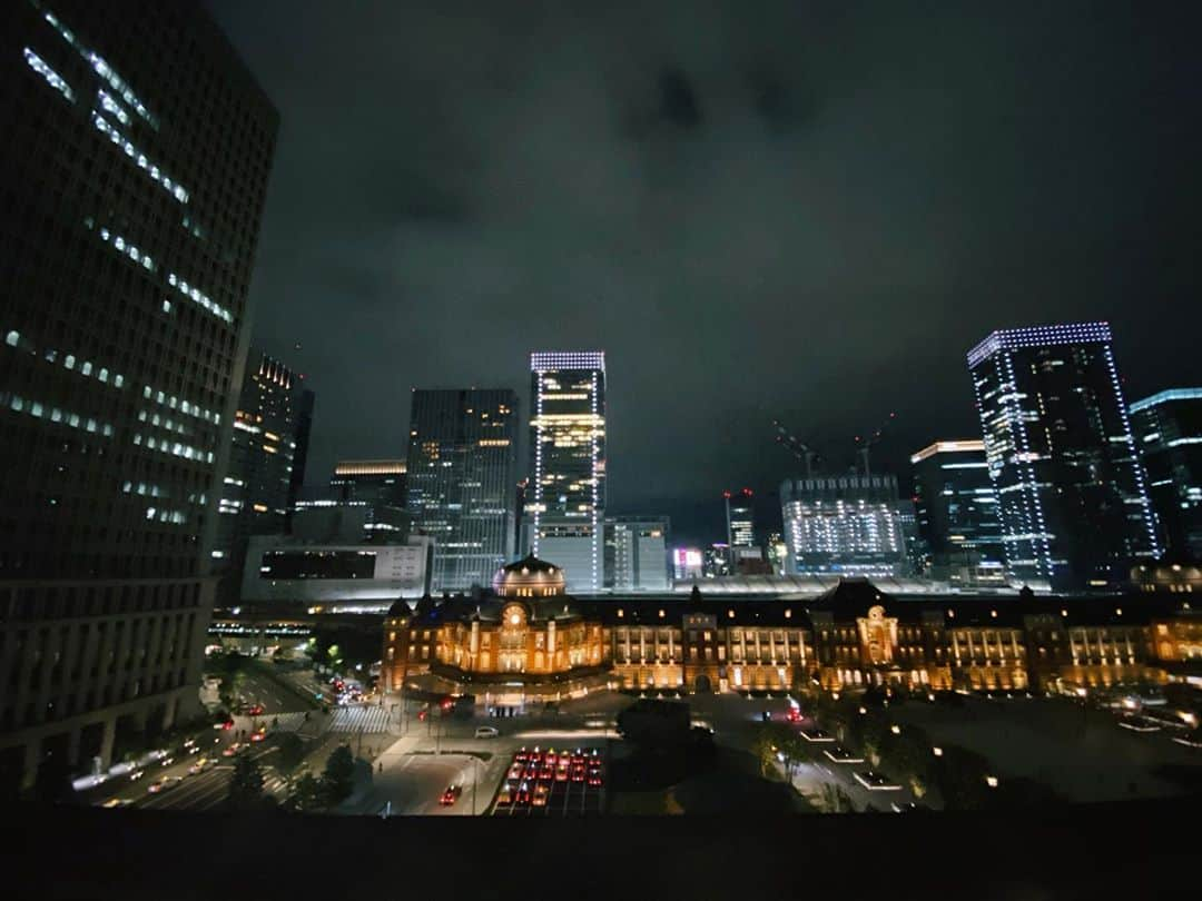 加藤理恵さんのインスタグラム写真 - (加藤理恵Instagram)「東京駅ってきれいだね #tokyostation #estaçãodetokyo」10月24日 17時56分 - vivi_729