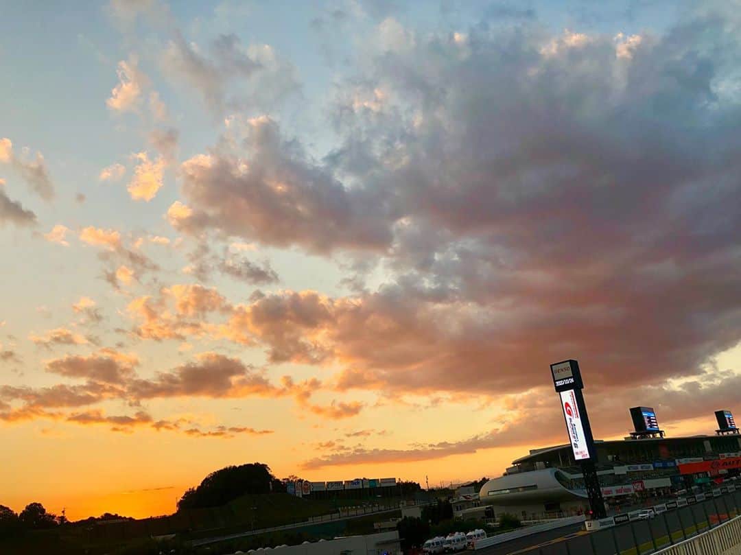 小嶋みやびのインスタグラム：「夕陽」