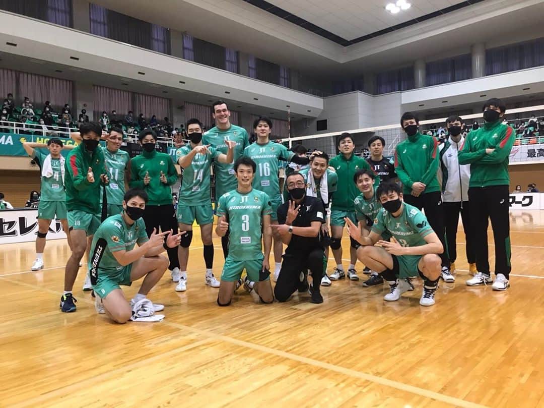 のインスタグラム：「… vs FC東京 3-0 WIN !!! ホームゲーム開幕戦勝てて良かったです☺️  #1024 #3勝目 #JTサンダーズ広島 #Vリーグはバレーだよ」