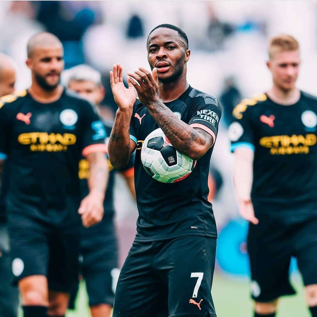 のインスタグラム：「Last time at London Stadium...」