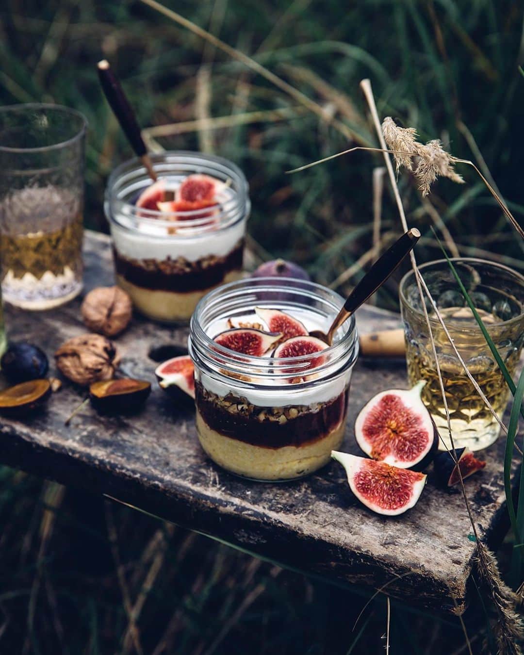 Our Food Storiesさんのインスタグラム写真 - (Our Food StoriesInstagram)「It feels like autumn is in full swing, so here you go for one of our favorite gluten-free breakfasts: polenta porridge with plum jam and figs😋 Get the recipe on the blog, link is in profile. #ourfoodstories  ____ #breakfastideas #breakfasttime #breakfastlover #porridgelover #polentaporridge #momentslikethese #morningslikethese #fellowmag #autumnvibes #verilymoment #foodphotography #foodphotographer #germanfoodblogger」10月24日 18時45分 - _foodstories_
