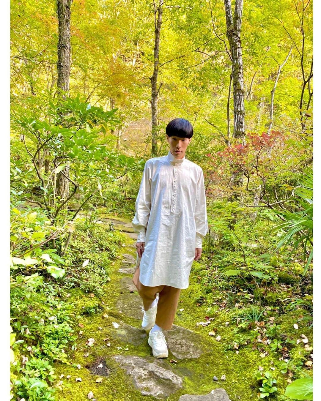 坂口涼太郎さんのインスタグラム写真 - (坂口涼太郎Instagram)「☀️🥗 #お涼服 🧸📖 Styling : #東正晃 Outfit : #susuri @susuri2  素晴らしい旅をさせていただきました 旅サラダの皆様、阿蘇の皆様、ご覧いただいた皆様、ありがとうございます 皆様の旅路が穏やかでありますように🛤 #旅サラダ @tabisalad」10月24日 18時48分 - ryotarosakaguchi