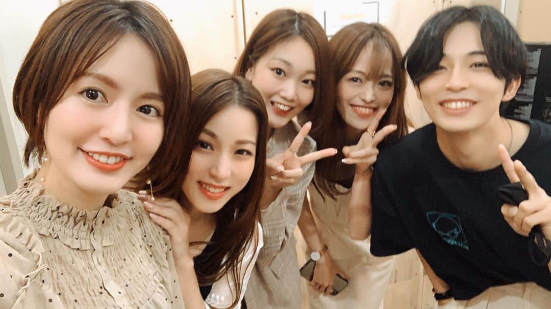 のインスタグラム：「monaモデルのみんなと🌸  いろんな夢や目標を持つ人が集まって、わくわくしながら未来のことを話せるのは本当に幸せなことだと思う😍  いつか振り返った時に 今の期間が宝物になる気がしてる❁¨̮  #monaカフェ #浜田真衣 #instalike #instapic  #japanese」