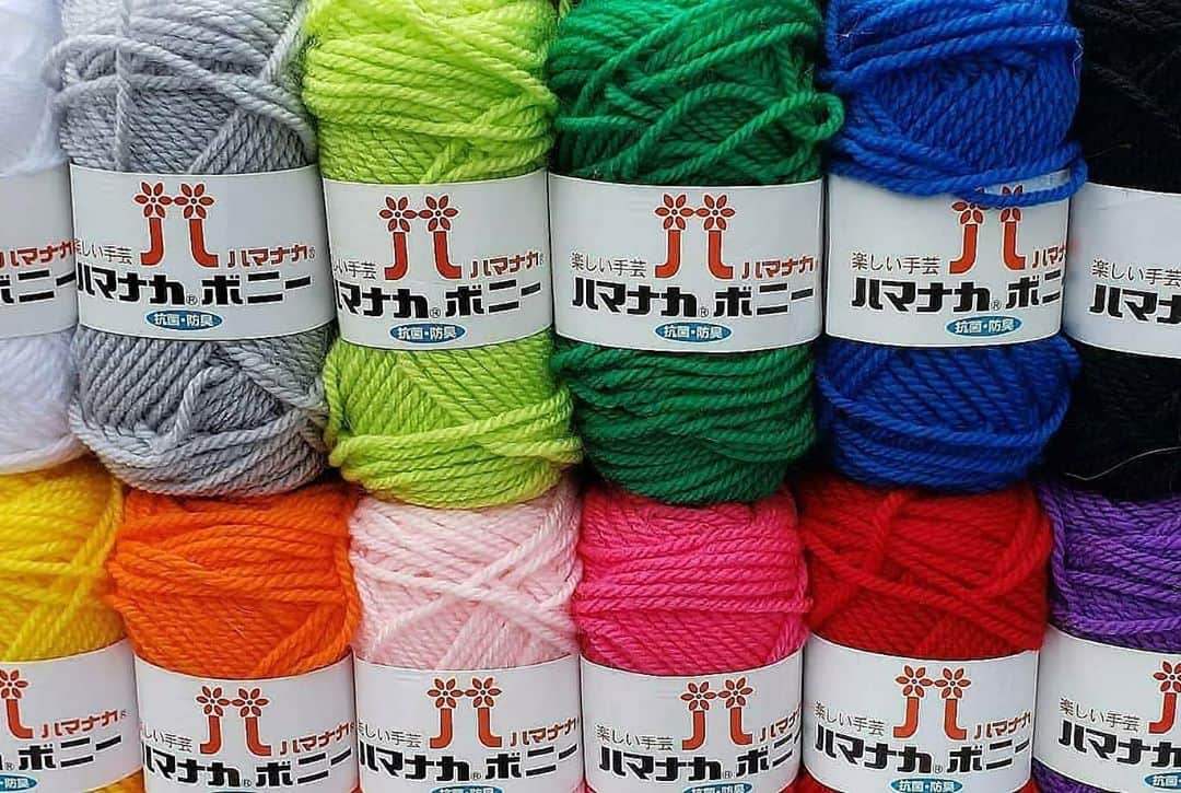 アイパー滝沢さんのインスタグラム写真 - (アイパー滝沢Instagram)「『お地蔵さんシリーズ⑪』 今回は【ふっかちゃん】です。 みんな大好き、ゆるキャラふっかちゃんをお地蔵さんが被ると神々しくなりますね。ホゥ。 ※お地蔵さん被り物WS開催希望してます。遊び心のある神仏関係者さん宜しくお願いします。 #knitting #Crochet #handmade #ハマナカ毛糸 #ボニー #アメリー #深谷市 #埼玉県 #ゆるキャラ #お地蔵さん #Jizo_art #深谷ねぎ #knitting_art #アイパー #任侠編み物師」10月24日 19時05分 - t.aipa