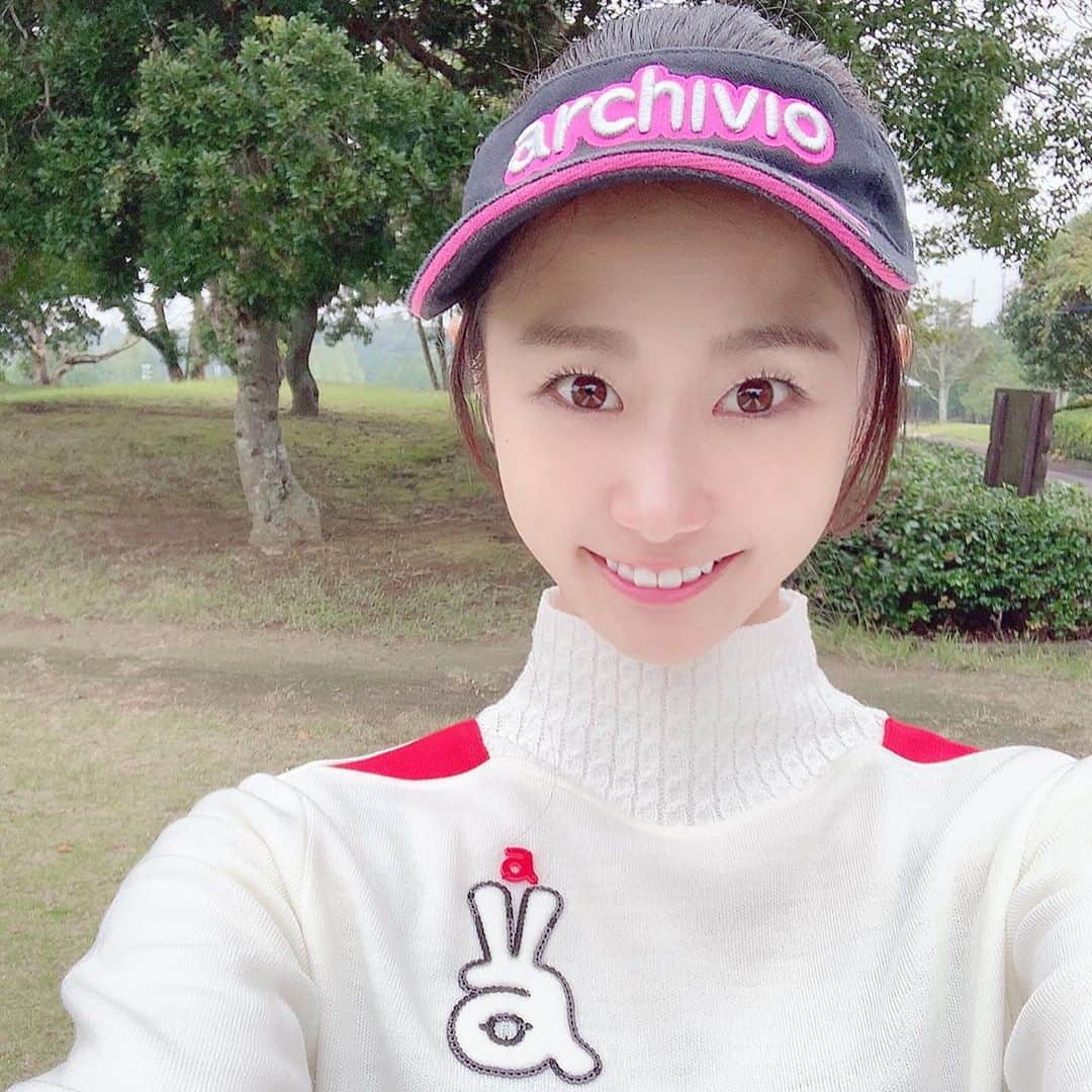 筒井萌子のインスタグラム：「* 【📣お知らせ🐻】  テレビ東京📺 『日曜ゴルフっしょ！』明日です‼️ 10月25日（日）11:00〜11:25 @葉山国際カンツリークラブ⛳️ 出演させていただきます𓂃 𓈒𓏸❁⃘  前回の奇跡ショットの放送をまだ見てない方 明日の放送までにTVer・テレ東アプリで見てね✨  さぁどうなるかなー？ ぜひ見てください⛳️  ‎⑅∙˚┈┈┈┈┈┈┈┈┈┈┈┈˚∙⑅ wear⇒ @archivio.official_online  ⑅∙˚┈┈┈┈┈┈┈┈┈┈┈┈˚∙⑅ ・ #葉山国際 #葉山国際カンツリークラブ #岡田圭右 さん #藤森慎吾 さん #山内鈴蘭 さん #日曜ゴルフっしょ #筒井萌子 #女優 #actress #モデル #model #岡山  #shooting #instagood #instalike #撮影 #followme #instalike #ゴルフ #ゴルフ女子 #ゴルフコーデ #골프 #좋아요반사 #좋아요그램 #좋아요환영 #데일리그램 #패션 #오오티디 #카페  #アルチビオ #archivio」