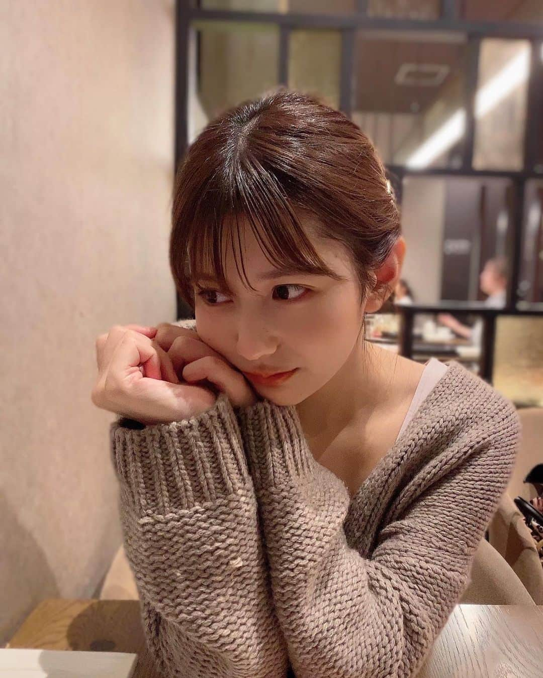 新井遥さんのインスタグラム写真 - (新井遥Instagram)「＾ foodieカメラの中にあるフィルターのCL1で撮ってみた❤︎ 2枚目は無加工だけどフーディーで撮った写真のほうが画質が綺麗なのが分かる🥺✨ ・ ・ #フーディーカメラ」10月24日 19時35分 - haruka_arai_ar