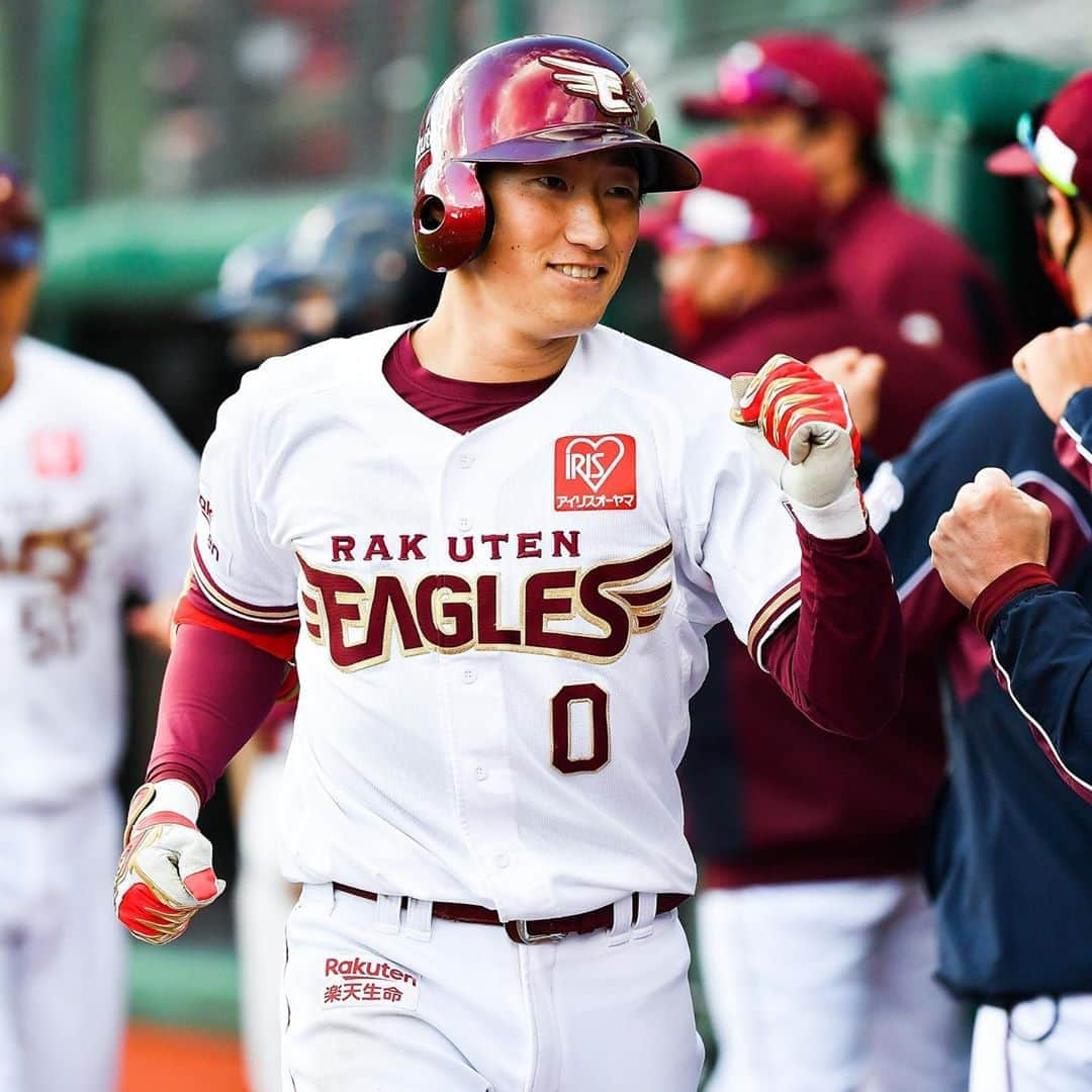 東北楽天ゴールデンイーグルスさんのインスタグラム写真 - (東北楽天ゴールデンイーグルスInstagram)「⚾️ ⚾️E 4-5 F⚾️ 終盤までもつれた接戦を落として 上位との差を縮められず。 田中貴也選手がプロ初スタメンでプロ初安打初打点‼️ 小深田選手は一時逆転の2号2ランを含む猛打賞✨✨ 先発の石橋選手は6回3失点で勝ち投手の権利を得た⚾️ 田中和基選手は2ベースヒットを含む2安打マルチ✌🏼 7回のピンチで登板した松井選手は好打者を打ち取る‼️ #rakuteneagles #NOWorNEVERいまこそ #日本一の東北へ #田中貴也 #小深田大翔  #石橋良太 #田中和基 #松井裕樹  #写真もイープレで」10月24日 19時31分 - rakuten_eagles