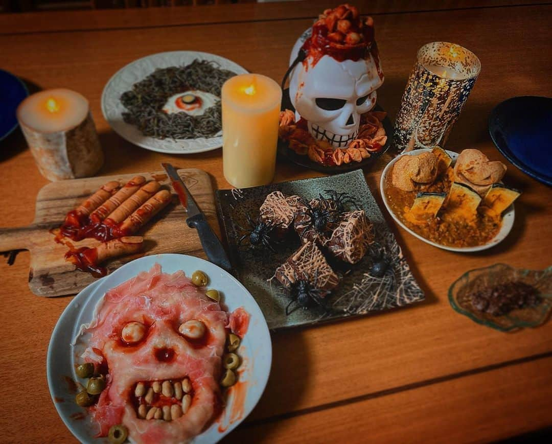 ニコラさんのインスタグラム写真 - (ニコラInstagram)「🎃ハロウィンのディナーを作りました🌈  #料理 #料理写真 #料理勉強中 #料理部 #料理部 #料理記録 #料理好き #おうちごはん #クッキング #クッキングラム #instacooking #cooking #cookingram #cookingtime #food #cookingathome #foodstagram #foodasia #yummy #yum #halloween #halloweenfood #ハロウィン #ハロウィンごはん」10月24日 19時38分 - nicolax27