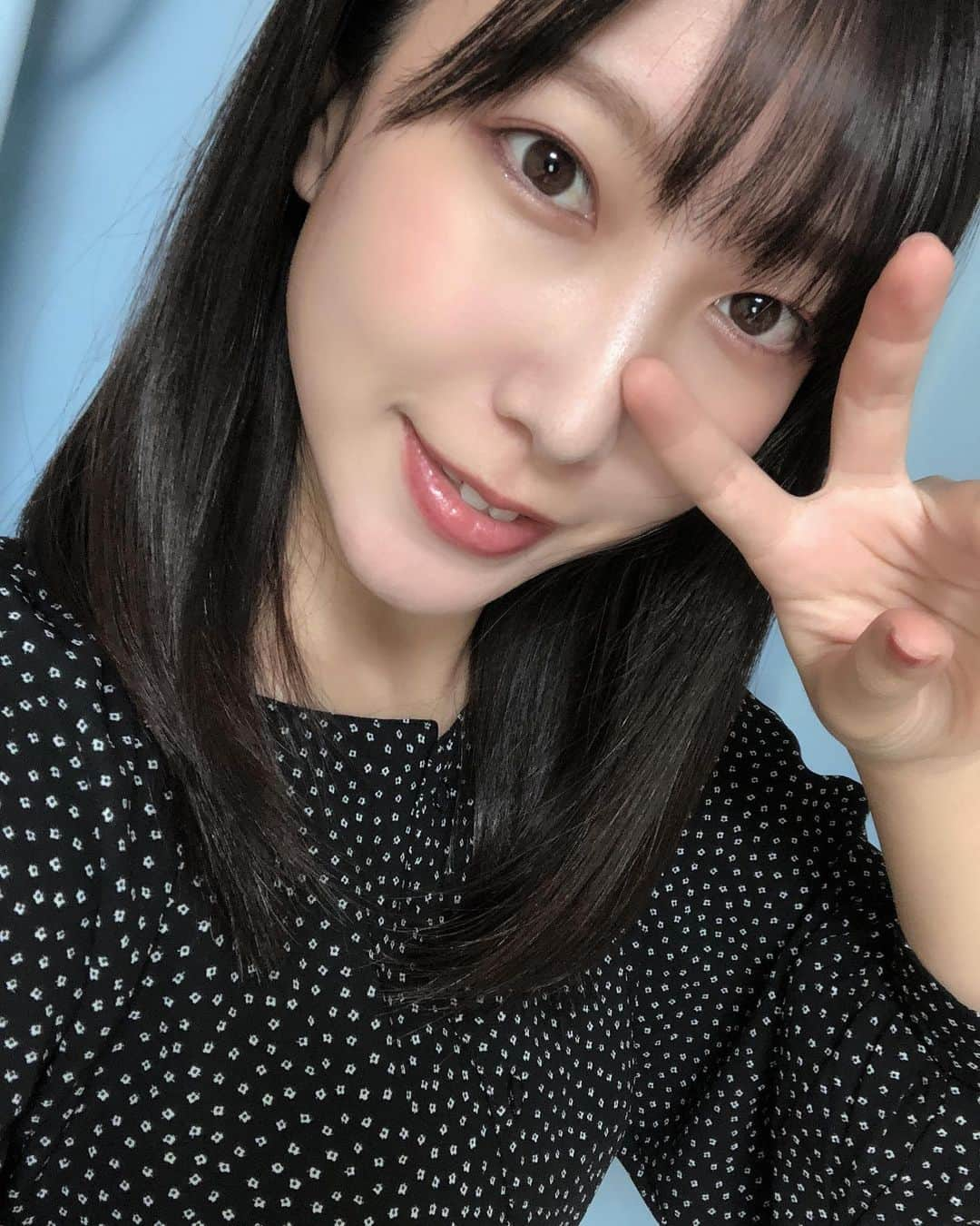 橋本友梨英のインスタグラム：「最近ピースしか出来ない✌️ #ピース #japan #tokyo #idol #followｍe」