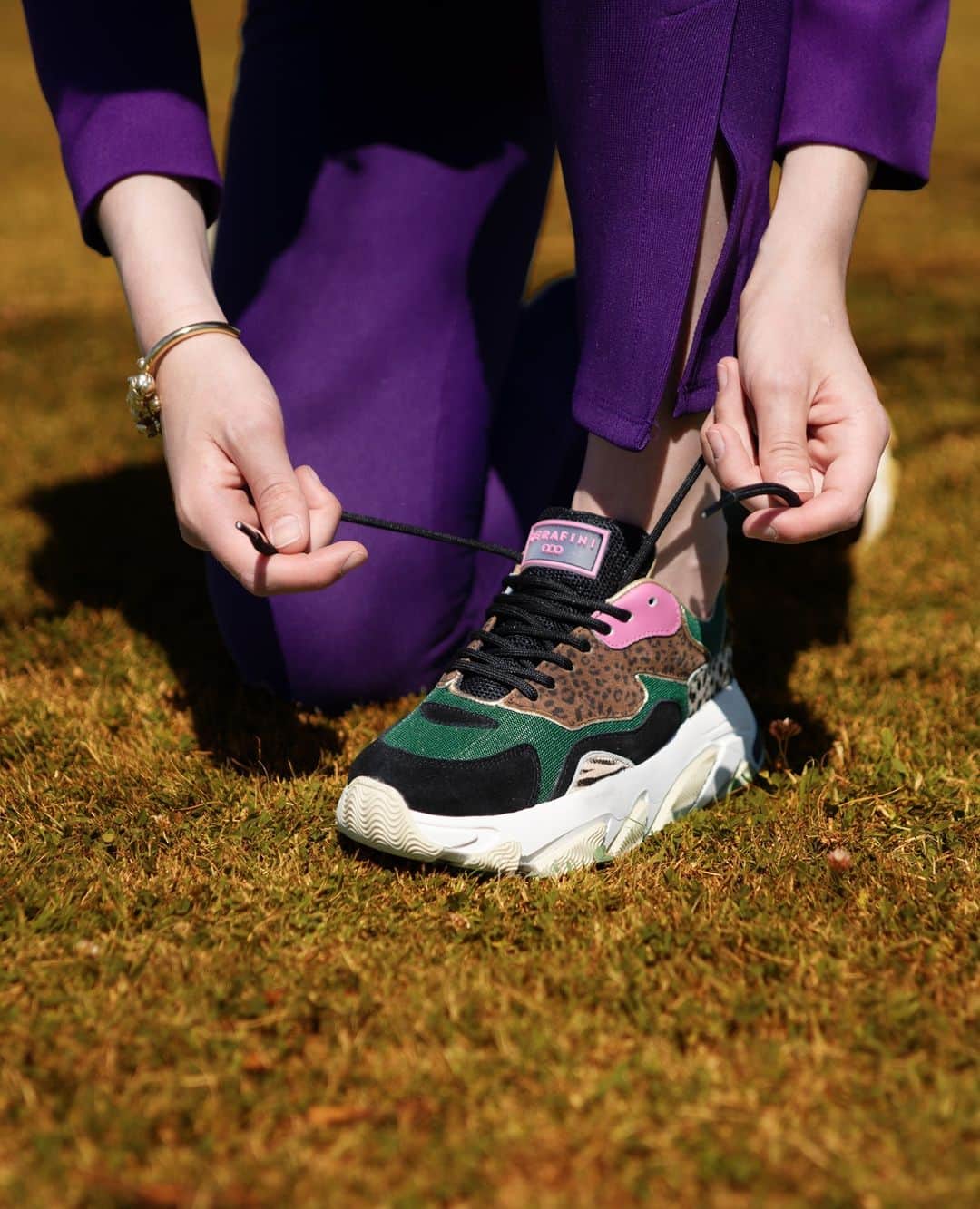のインスタグラム：「Put on your favorite #SerafiniShoes and go wherever you want! ⁠ #WeAreSerafini #SerafiniShoes⁠ .⁠ .⁠ .⁠ #newin #newcollection #musthave #woman #colorful #animalier #chunky #sneakers #shoes #fashion #sneaker #sneakersaddict #style #sneakerheads #ootd #purple #viola #nike #adidas #fall  #sneakerporn #sneakerfreaker #footwear #shoesaddict #showroomnodum #gpshowroommilano #fashionrappresentanze」