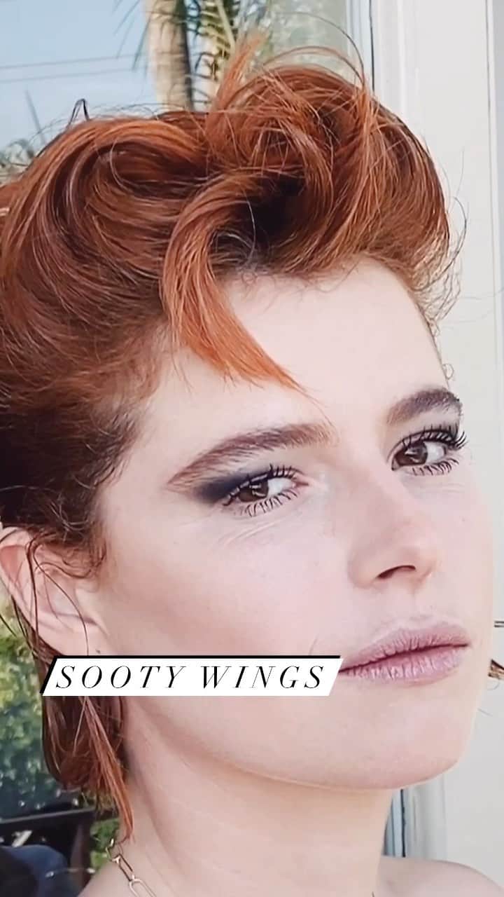 JO BAKERのインスタグラム：「J E S S I E • B U C K L EY 🇮🇪  Sooty punk wings ... on #jessiebuckley #hair @hairbyadir #makeup by me #jobakermakeupartist #punky #modmakeup #makeuplooks #makeupartist #makeupideas #punkmakeup」