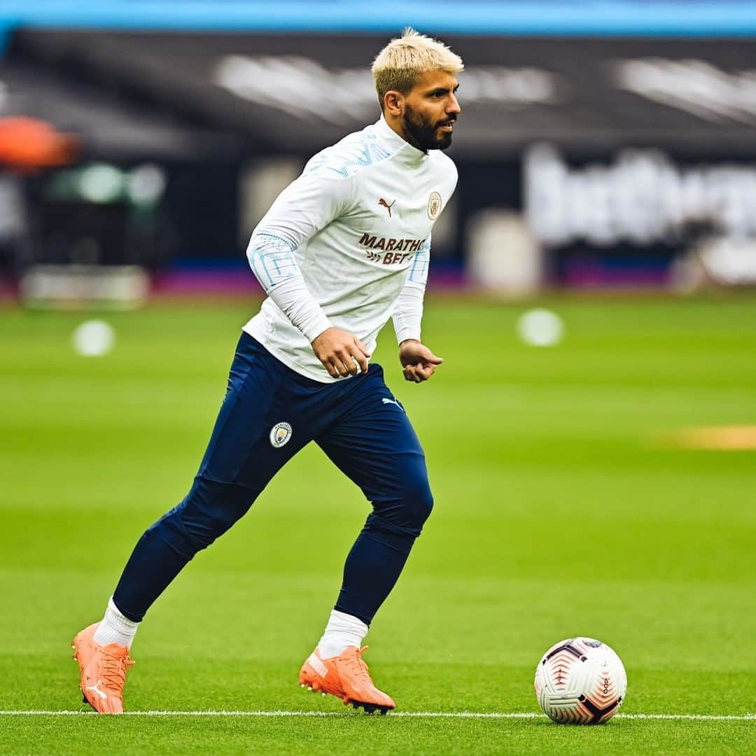 マンチェスター・シティFCさんのインスタグラム写真 - (マンチェスター・シティFCInstagram)「Warm-ups done ✅ #mancity」10月24日 20時16分 - mancity