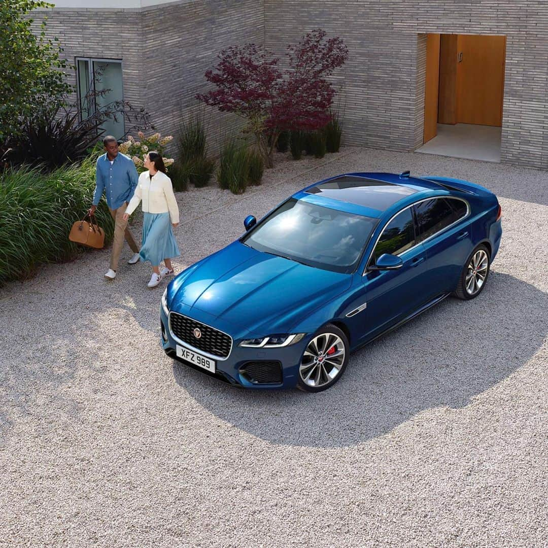 Jaguarさんのインスタグラム写真 - (JaguarInstagram)「Simply, a beautiful place to be.   #Jaguar #NewXF #XF #XFSportbrake #Premium #Luxury #Performance #Sport #Saloon #Estate #MHEV #Hybrid #AWD #ElectricCars #InteriorDesign #Technology #CarsofInstagram #CarsWithoutLimits #InstaCar」10月24日 20時36分 - jaguar