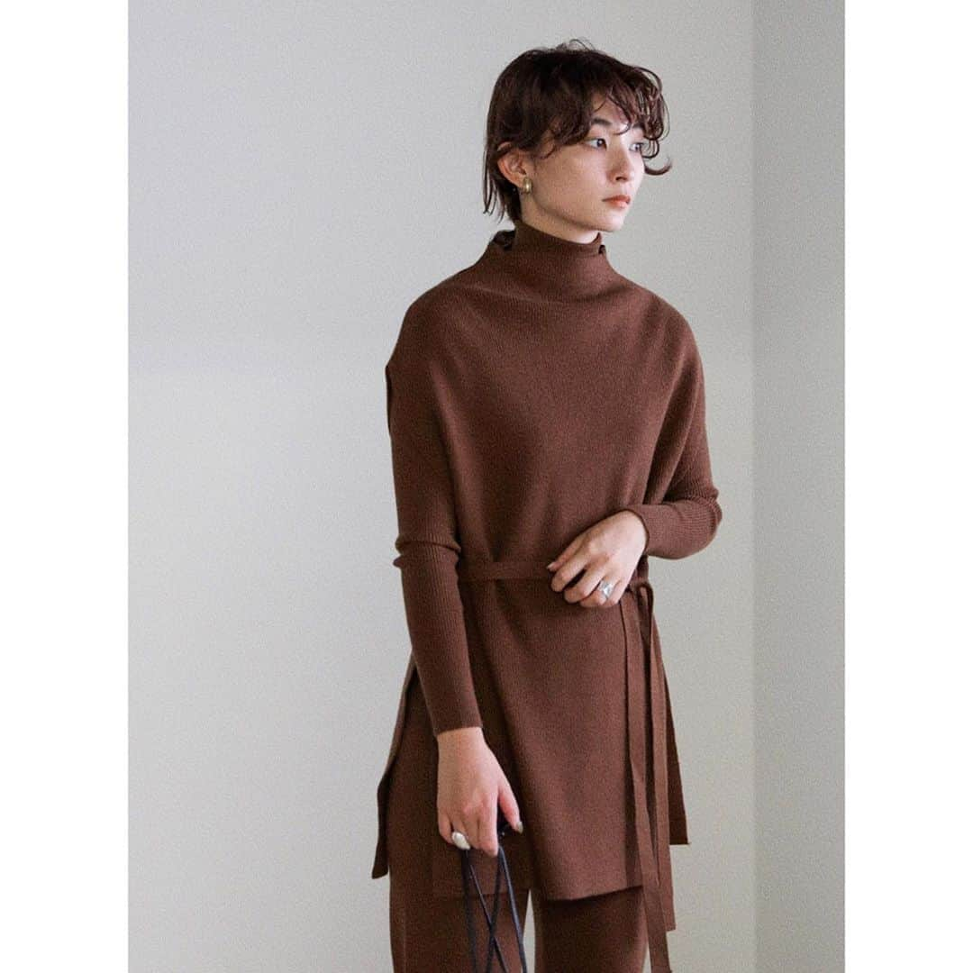 moca さんのインスタグラム写真 - (moca Instagram)「【hit item】 . 10006873 layered knit setup 7900yen＋tax ivory/brown/black . #selectmoca」10月24日 20時40分 - selectmoca