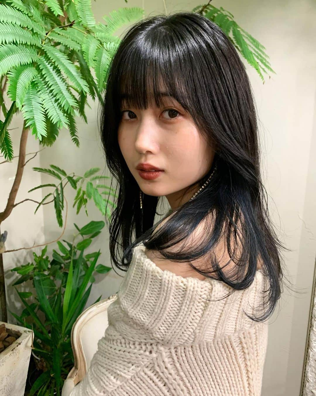 増澤璃凜子さんのインスタグラム写真 - (増澤璃凜子Instagram)「肩くらいまで髪を切りました🦢 . 久しぶりにこれくらい短く切ったので 嬉しい！お気に入り！！！ @nahosaito_log さんありがとうございました🥰  #hair #daikanyama」10月24日 20時55分 - ririkomasuzawa