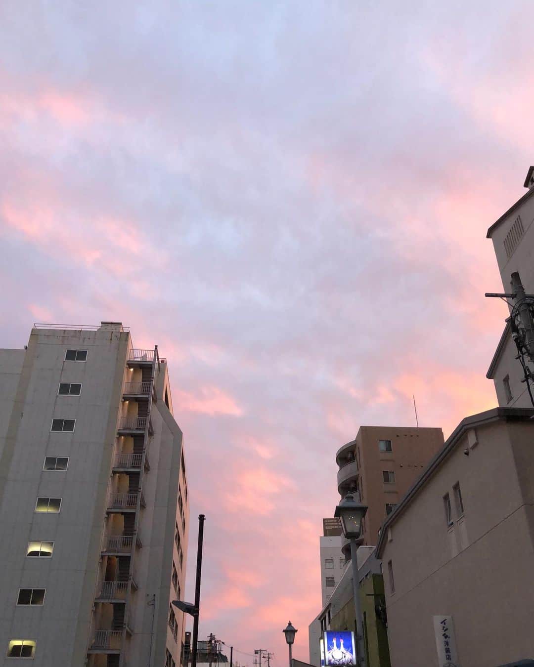 水戸悠夏子さんのインスタグラム写真 - (水戸悠夏子Instagram)「最近の空模様。 #無加工#新潟#古町#世見世の近所」10月24日 20時58分 - mitoyukako