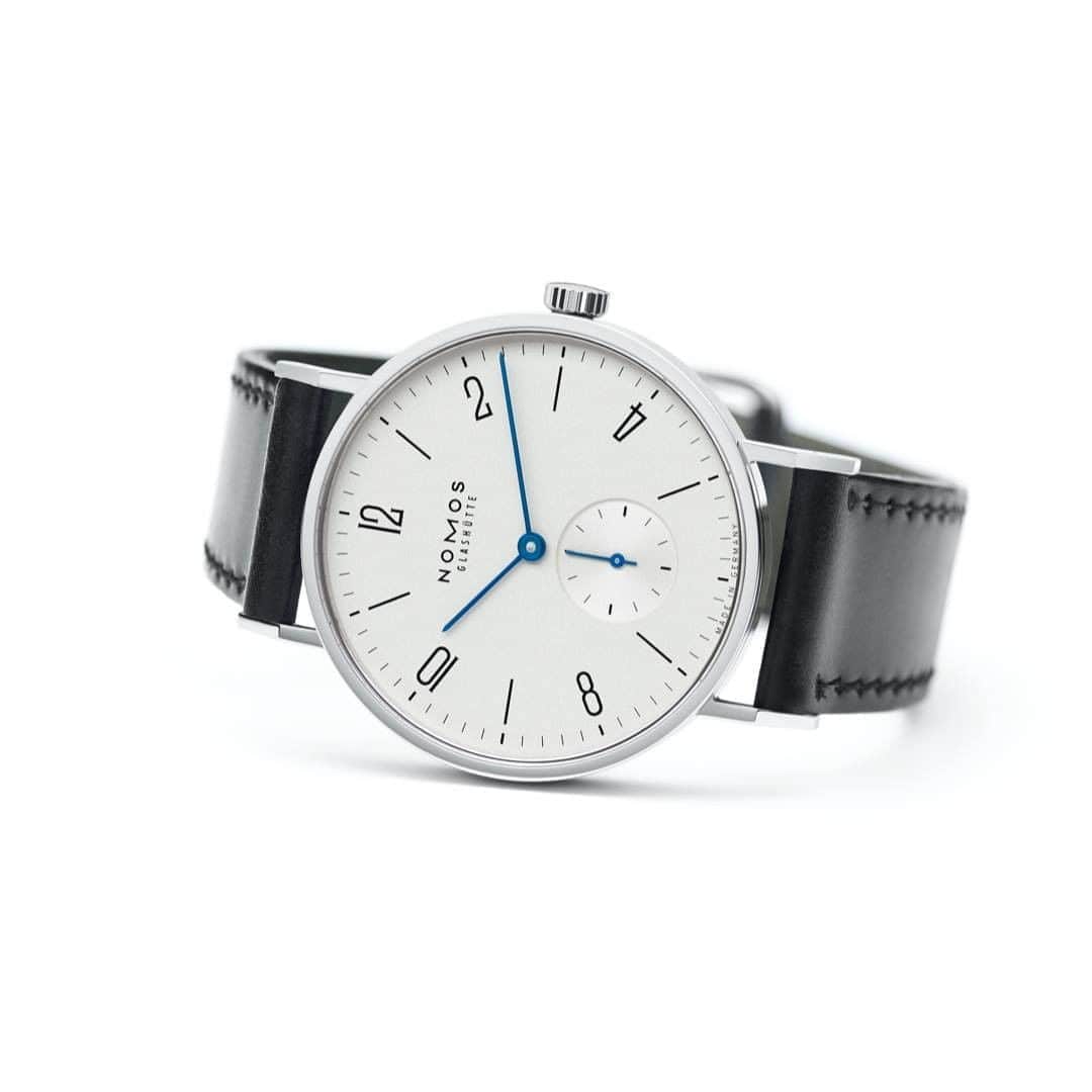 のインスタグラム：「Tangente is an icon of German design—and the face of NOMOS Glashütte.   #nomostangente #tangente #nomos #nomosglashuette #watch #watchoftheday #watchgeek #madeingermany #wristwatch #wotd #finewatches」