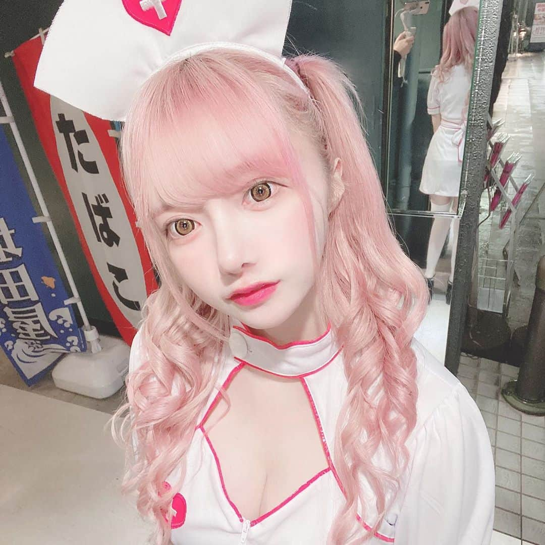 望月めるさんのインスタグラム写真 - (望月めるInstagram)「💉❤ ． ． ． ． #ナース #ナース服 #ナースコスプレ #ハロウィンコスプレ #コスプレ #ハーフツイン #コンカフェ #コンカフェ嬢 #ハロウィン #helloween」10月24日 21時06分 - mell._.mtzk