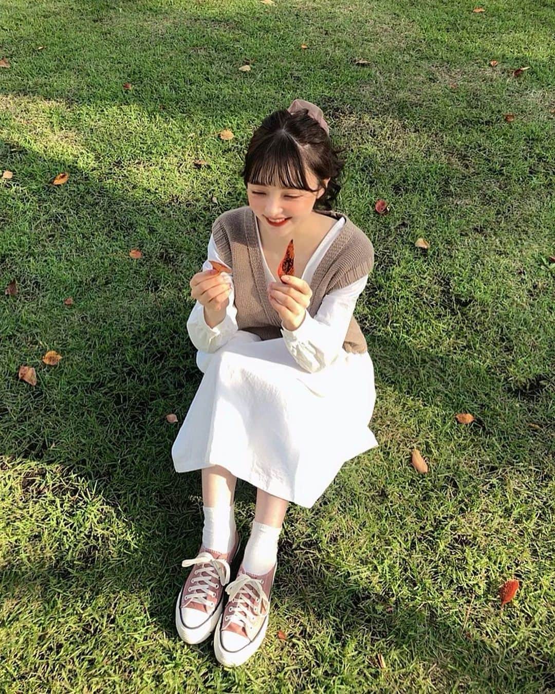 新田湖子さんのインスタグラム写真 - (新田湖子Instagram)「. 落ち葉 🍁」10月24日 21時10分 - coconitta0809