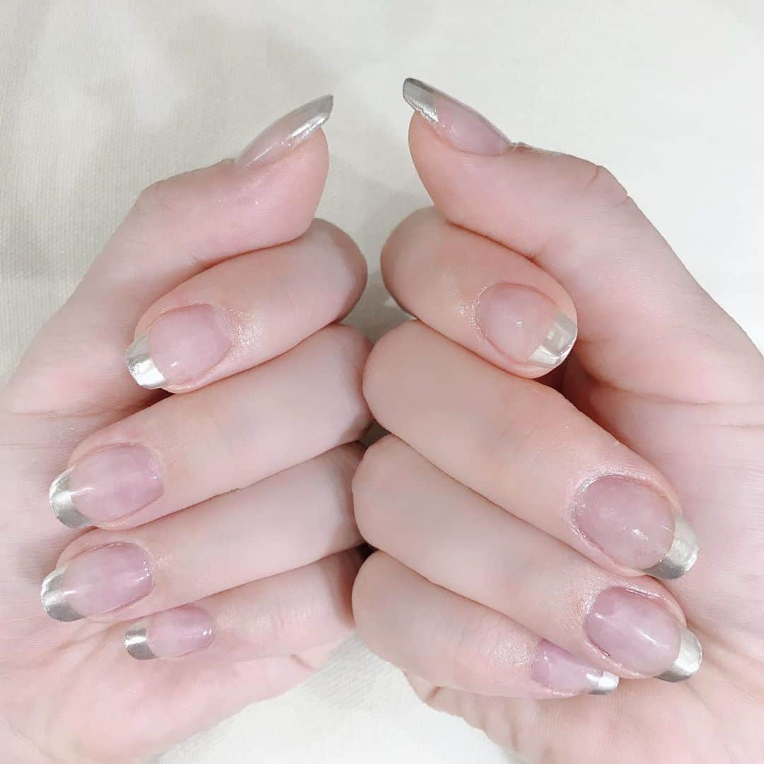 なかやまちえこさんのインスタグラム写真 - (なかやまちえこInstagram)「metallic nails✨⠀ ⠀ #nail #nails #nailart #ネイル #美甲 #ネイルアート  #japanesenailart #manucure #japanesenails #manicurist #gelnails #أظافر #네일아트 #미용 #vẽmóng #ngườiđẹp  #เพ้นท์เล็บ #искусствоногтя #artedeuñas #เพ้นท์เล็บเจล #ジェルネイルデザイン #ネイルデザイン #senikuku #nagelkunst  #ミラーネイル #mirrornails #メタリックネイル #metallicnails」10月24日 21時23分 - chiekonakayama