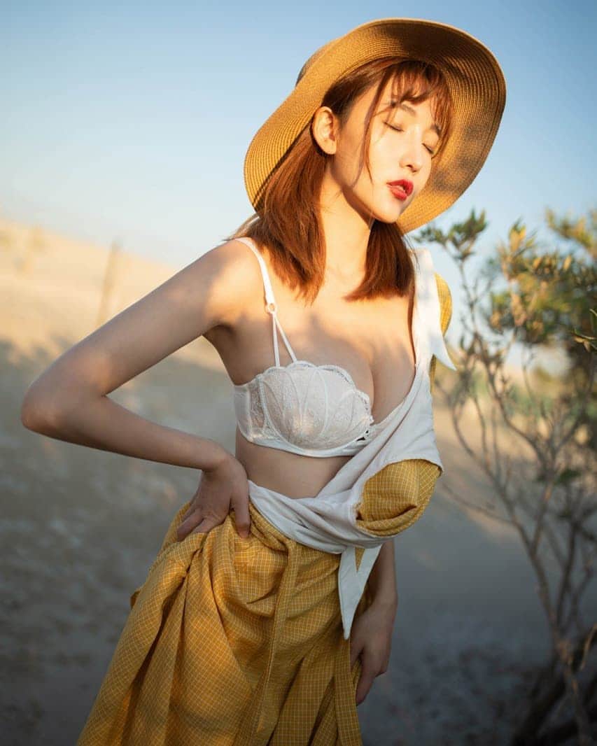 アジアンモデルのインスタグラム：「⛩️ Place of best asian girls  @asianmodel.place 💋 . . .   #asian #chinese #japanese #thai #taiwan #asiangirl #chinesegirl #japanesegirl #model #top #girl #girls #pretty #gorgeous #beautiful #photoshoot #cute #beauty #lady #style #fitness #modeling #body #legs #tities #boobs」