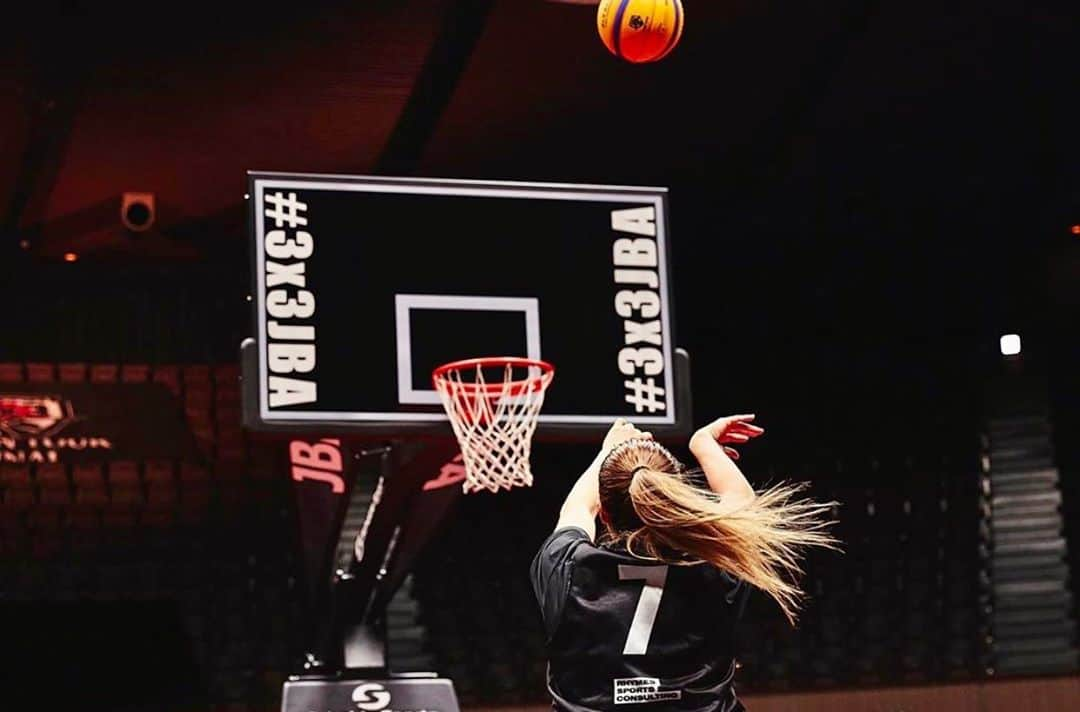 山田愛さんのインスタグラム写真 - (山田愛Instagram)「🏀 #basketballlife ⛹🏼‍♀️⛹️‍♀️ ・ プレー、チーム、対戦相手、MC、DJ、メディア、雰囲気 すべて楽しかったです。 日本で経験したことがなかった3x3まだまだリーグも進化途中で選手同士だけでなくみんなでコミュニケーションを取り合う雰囲気が新鮮でした。 JPTありがとうございました！ ・ #3x3 #3x3basketball #3x3jpt2020 #final #shoehurry #japan #baller #australia」10月24日 21時34分 - aiyamada_