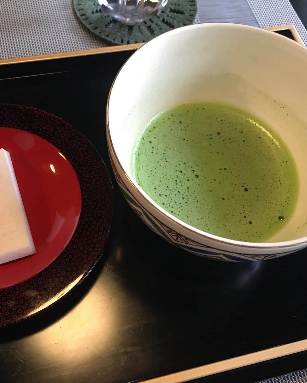 六車奈々さんのインスタグラム写真 - (六車奈々Instagram)「まだまだ宮沢賢治さん。 宮沢賢治さんが最後に作ったといわれている花壇を見に、『かだん』さんへ。  お家をそのままお店にした、とても雰囲気のある空間で、お抹茶を頂きました。  #宮沢賢治 #宮沢賢治の花壇」10月24日 21時44分 - nanarokusha