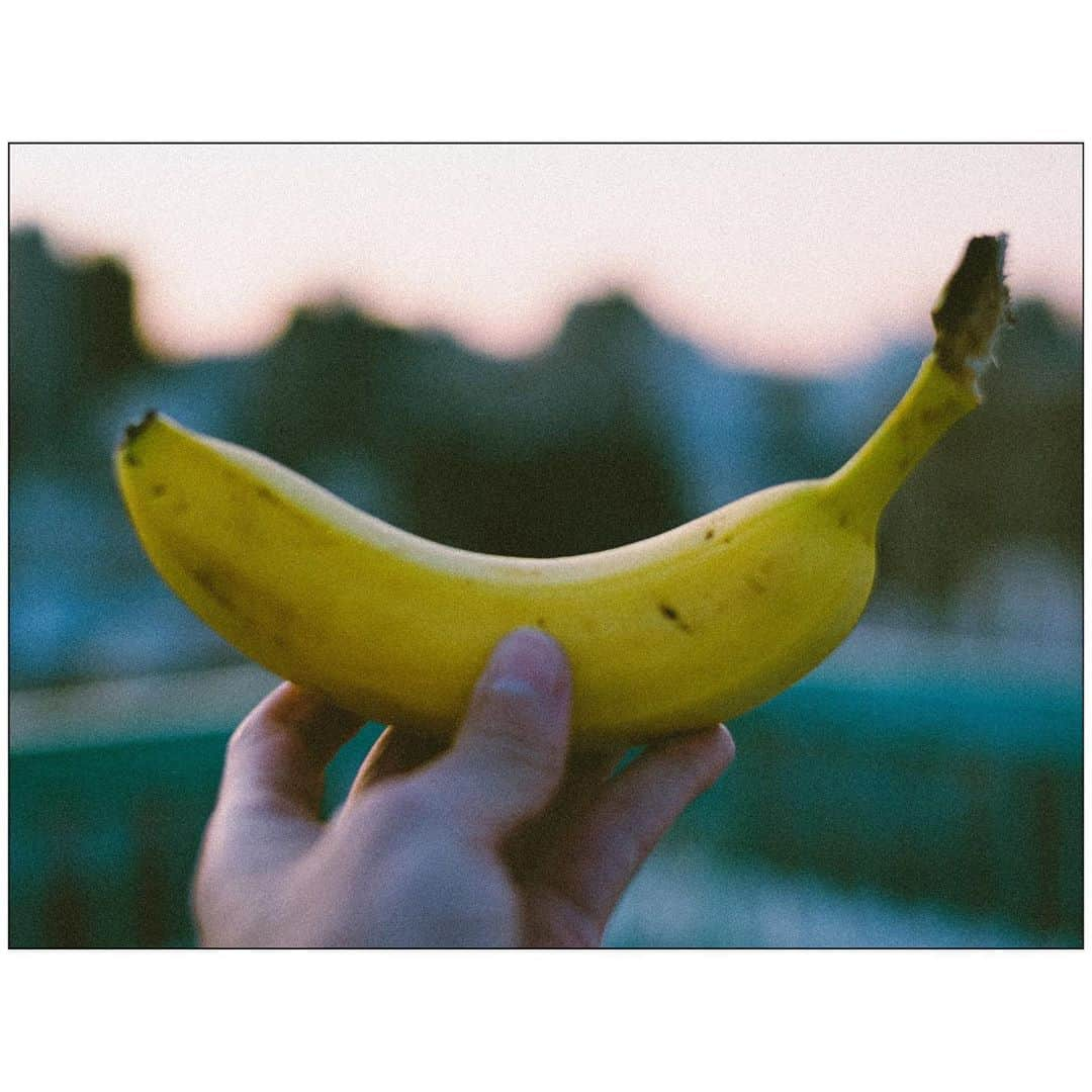 daruma64さんのインスタグラム写真 - (daruma64Instagram)「🍌🌙 . .  #ifyouleave#slowdancemagazine#shootaesthetics#taintedmag#missnothingmag#littlerivermag#knowthismind#dreamermagazine#photocinematica#apricotmagazine#oftheafternoon#fndit#espritmag#rentalmag#artclassified#somewheremagazine#classicsmagazine#takemagazine#insomniamag#paradisaeart#indiependentmag#banana#solarcollective#hotelgraphynezu#friendsinperson#goldmoony#headspacemag#forevermagazine#worldviewmag#waningmoon」10月24日 21時45分 - daruma64