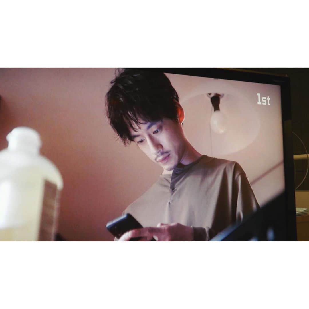 坂口健太郎のインスタグラム：「もうすぐ！「35歳の少女」3話です、  漢字で #三十五歳の少女 ってやらないとみたいです。  よろしくお願いします^_^」