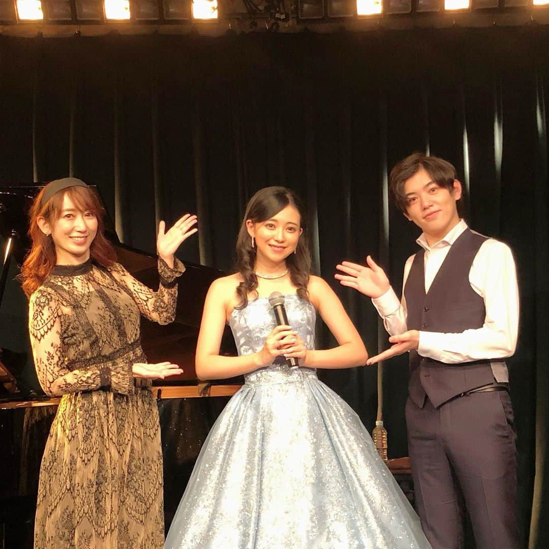 熊谷彩春さんのインスタグラム写真 - (熊谷彩春Instagram)「『熊谷彩春 First Streaming Live “20”』無事終演いたしました✨ ご覧くださった皆様、本当にありがとうございました！ ・ 初めてのソロコンサート、緊張でいっぱいでしたが、皆様が温かく見守ってくださり、楽しくのびのびと歌うことができました🎶 ・ またいつか皆様にお聞かせできるように頑張ります！！ ・ #熊谷彩春firststreaminglive20  #大嵜慶子 さん #東倫太朗 さん #熊谷彩春」10月24日 21時58分 - iroha_kumagai