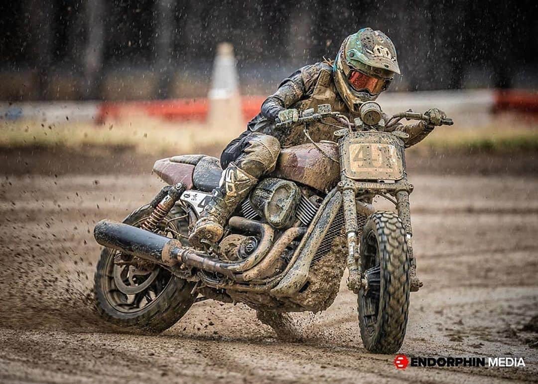 epidemic_motorsさんのインスタグラム写真 - (epidemic_motorsInstagram)「✍🏻 @matty_mac ・・・ My sister @emmamcferran just sent us this of her having some fun in the rain today at a local flat track race.   Apparently racing got canceled because of the weather but she was there to ride so went out for a play.  This makes me happy 😊  _____________________________________ #flattracker #frontbrakebandit #breakingrulessince1988 #ridebikeshavefun #epidemic_motors #epidemicmotors」10月24日 22時04分 - epidemic_motors