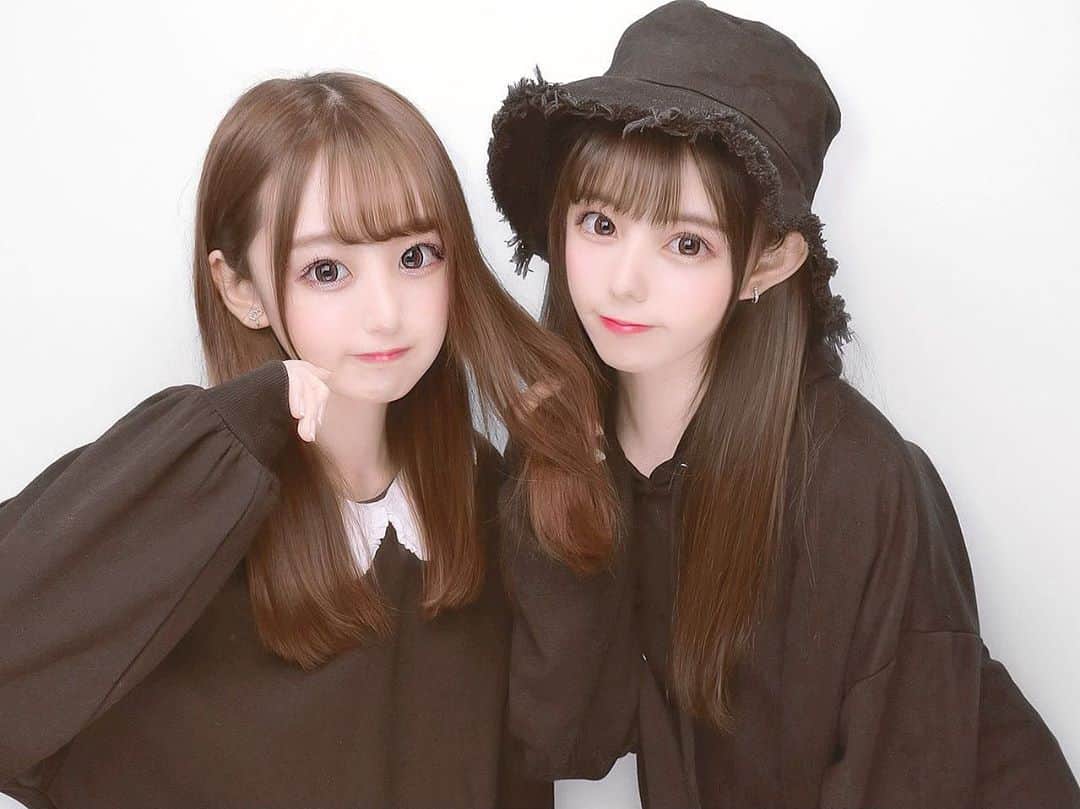 町田穂花のインスタグラム：「. . おーりおさん(^-^)‪‪❤︎‬ . 昨日遊べたの嬉しかった〜🥺 . すきです👶🏻💓 . #プリント倶楽部 #ぷりんと倶楽部 #プリクラ #メルル #めるる #モノトーンコーデ」