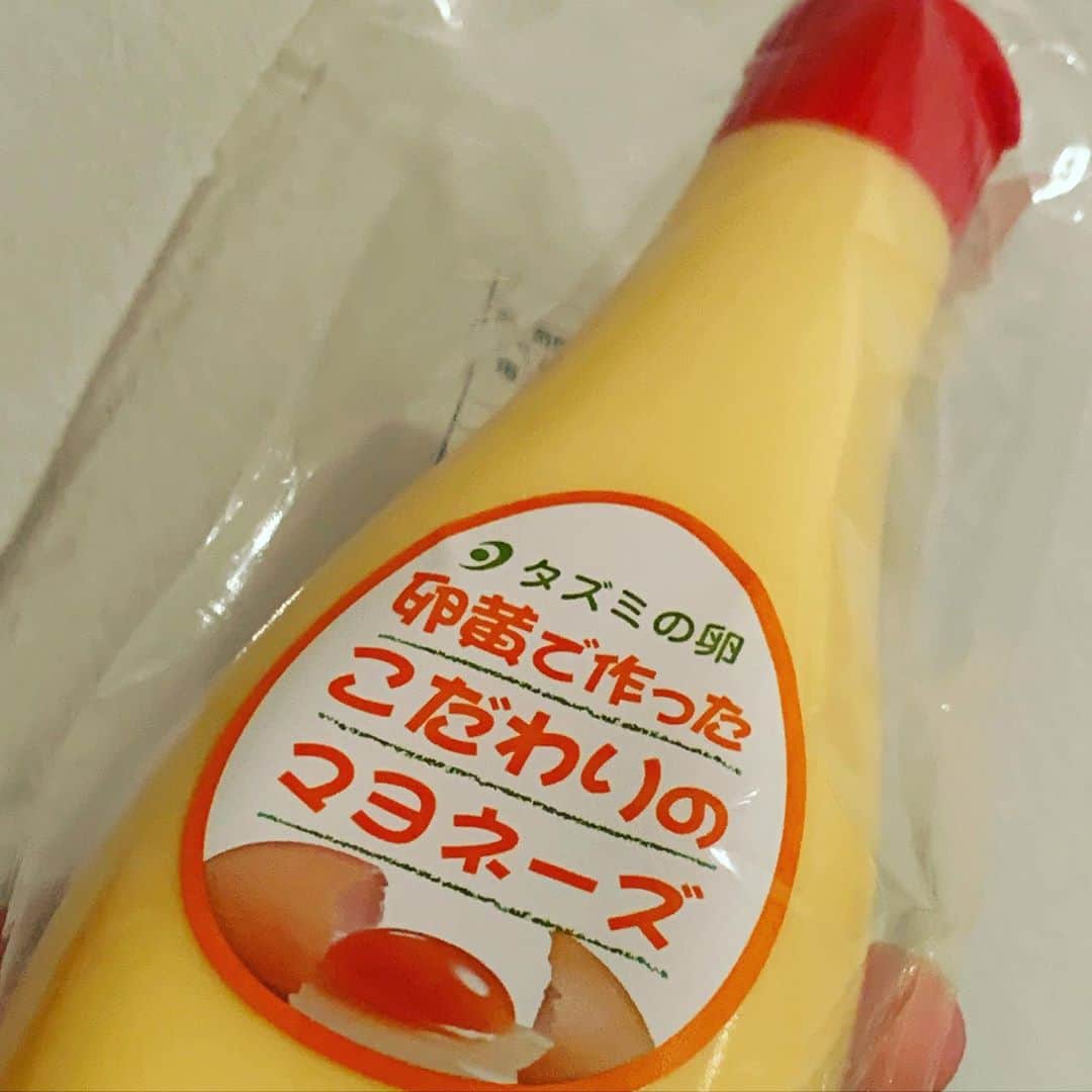 酒井雄二のインスタグラム：「#なりゆき街道旅 を観て思わず買いました。マヨネーズと、ひきたてアーモンド。」