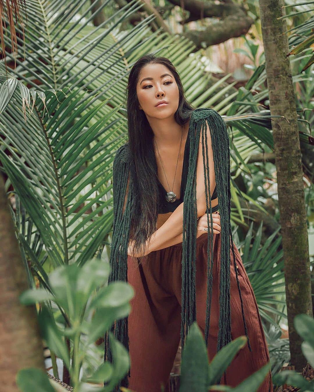 GODDESS OF LOVEのインスタグラム：「Until we realize how much we need each other for real change to happen we will remain divided. Let’s stop seeing each other as race, subculture, political party, sexual orientation, etc. Let’s see each other as the Gods and Goddesses that we all are. Join @themoonmaisonportal at sendtothemoon.com (link in bio). I’m going to be adding new virtual-live events next week. There are many past live event videos in the portal to watch. Join now for 2 weeks free! All are welcome, @themoonmaisonportal is totally inclusive ❤️」