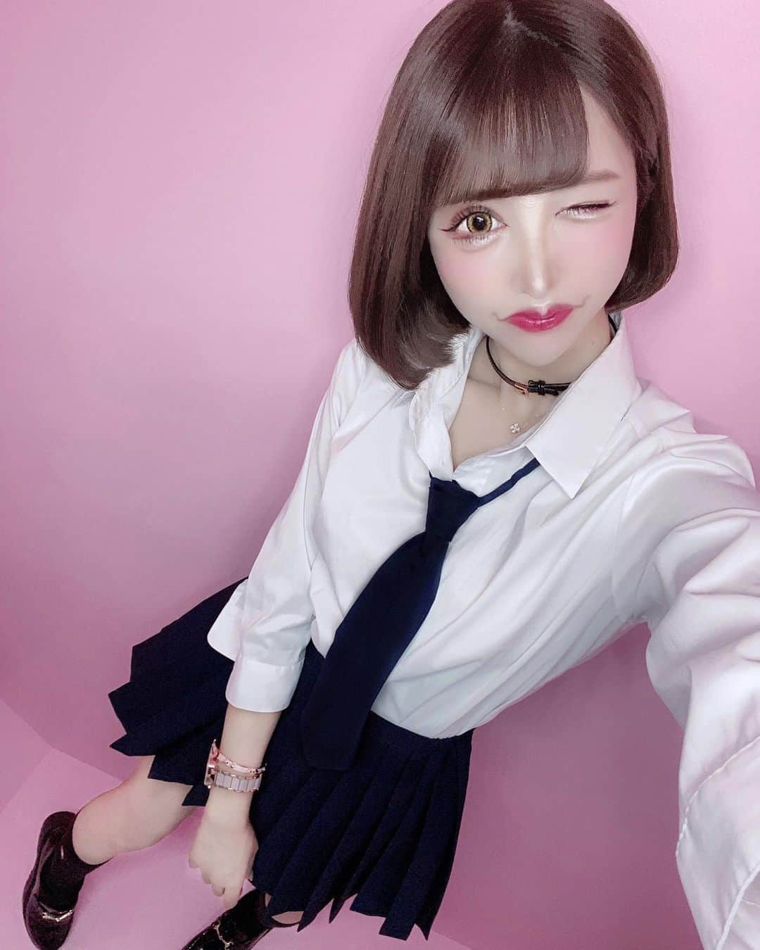 聖川あいなのインスタグラム：「#名古屋 #錦 #錦3 #昼キャバ #キャバクラ #キャバ嬢 #女子大 #ミナミ #北新地 #六本木 #歌舞伎町 #歌舞伎 #ホスト #ナイツネット #ポケパラ #写真加工 #コスプレ #制服」
