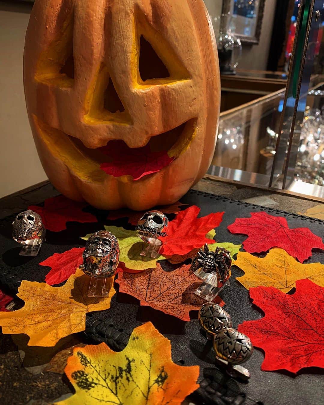 クレイジーピッグさんのインスタグラム写真 - (クレイジーピッグInstagram)「Psyched for Halloween, 15% off everything online and in store is STILL ACTIVE 🎃 👻 #halloween #spooky #frankenstein #pumpkin #autumn #spider #heavymetal #rocknroll #gothic #fashion」10月24日 23時17分 - crazypigdesignslondon