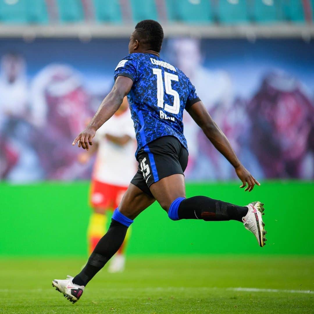 ヘルタ・ベルリンのインスタグラム：「⏸ in Leipzig. ✊ . . #RBLBSC #HaHoHe #herthabsc」