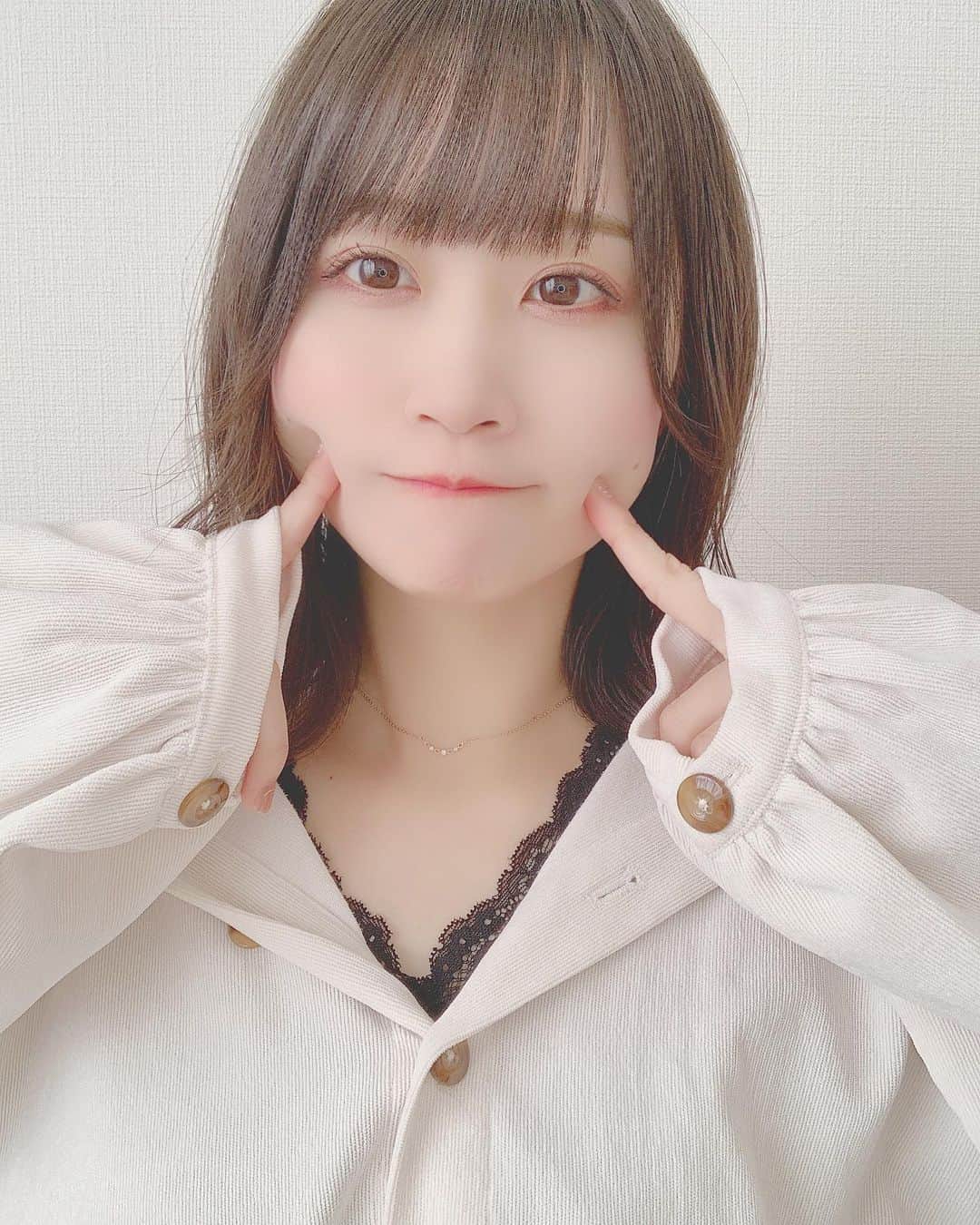 八木沙季のインスタグラム：「🙂🙂 . にっこりーーー🙂❤︎ .」