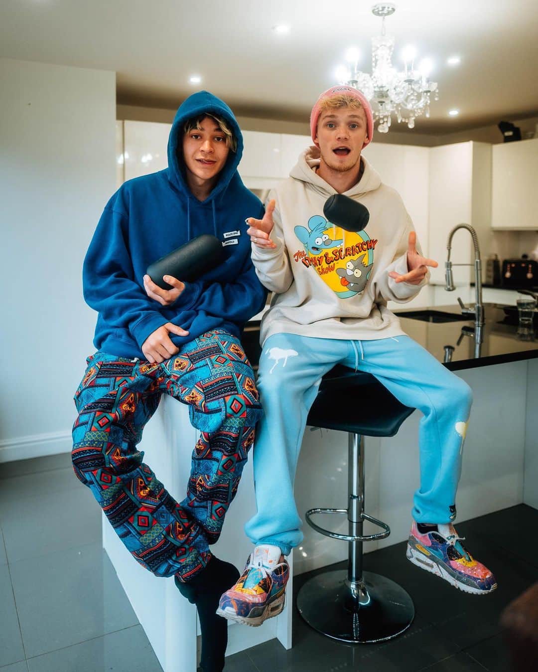 Bars and Melodyのインスタグラム：「Yoo Bamfam, we’ve been trying out the @lg_uk XBOOM GO products all summer long and we LOVE them!  We've been loving the full size version and the smallest one, they've been everywhere with us, even on holiday!   This has become our go to speaker over the course of summer, the sound quality of this product is mad especially with the 'Sound Boost Mode' - that's got to be our favorite feature.  #LGxBAM #AD ﻿」