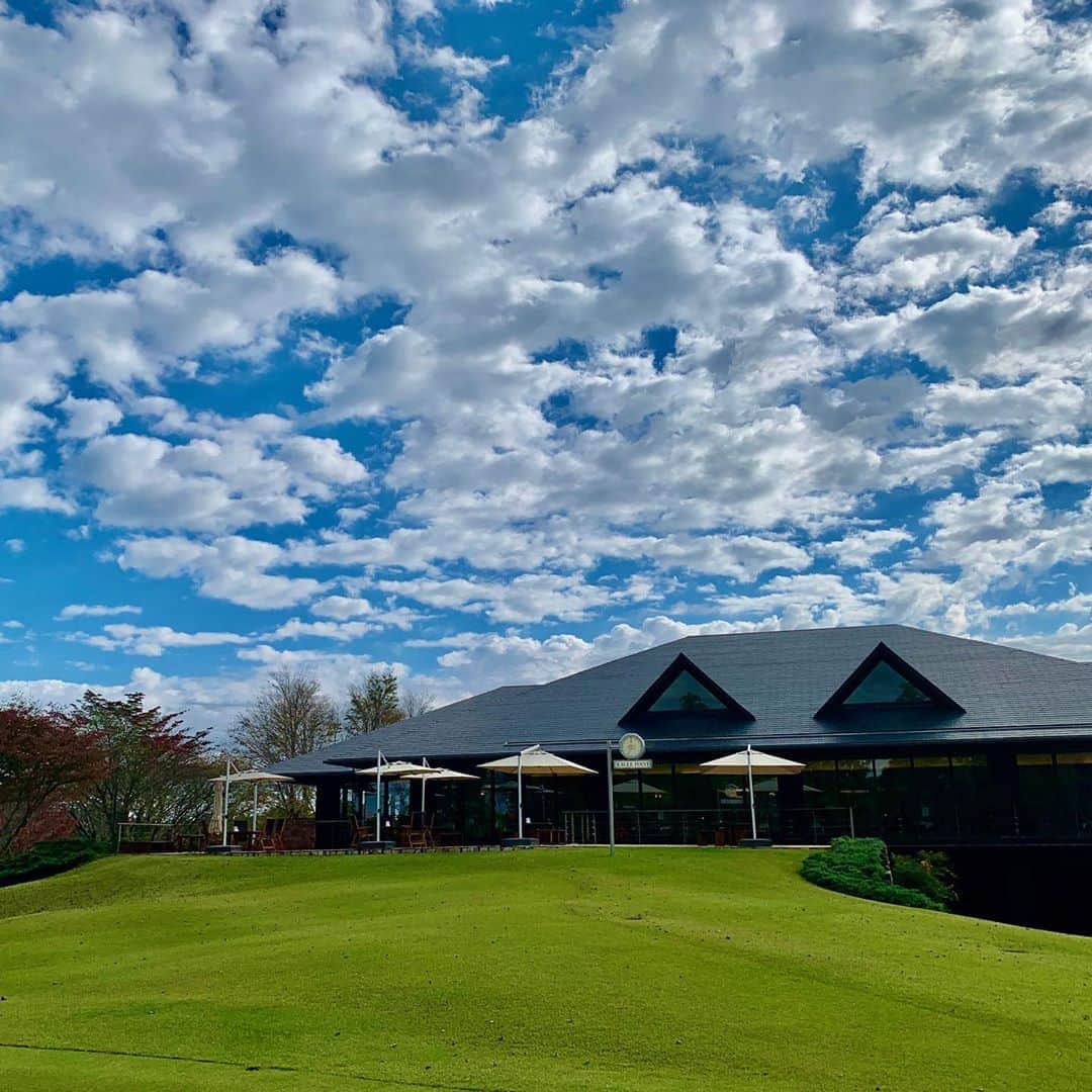 設楽洋さんのインスタグラム写真 - (設楽洋Instagram)「晴れ男参上❣️ 若者経営者（僕よりもね😆）達とイーグルポイント⛳️🏌️‍♂️ 天気にパワーを使いすぎてスコアがまとまらん💦  #beamsgolf #golf #breefing #golf #イーグルポイントゴルフクラブ」10月24日 23時32分 - taracyan3