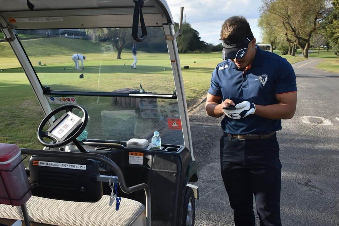 合谷和弘さんのインスタグラム写真 - (合谷和弘Instagram)「ハーフラウンドデビュー⛳️  ボロボロだったけど 一回だけパー取れて満足w  緊張しながらも楽しめました♪ いや〜よー走った🏃‍♂️笑  ハマりそう🏌️‍♂️ 練習しよ  #クリアビューゴルフクラブ  #初コースデビュー #golf #ゴルフ#ゴルフ男子 #アマゴルファー猿 #ゴルフウェア #nikegolf #ゴルフ男子 #TW #タイガーウッズモデル #格好からはいるタイプ  #TakeoSUENAGA #末永健雄  #KazuhiroGOYA#合谷和弘 #kevin」10月24日 23時48分 - kazuhiro_goya