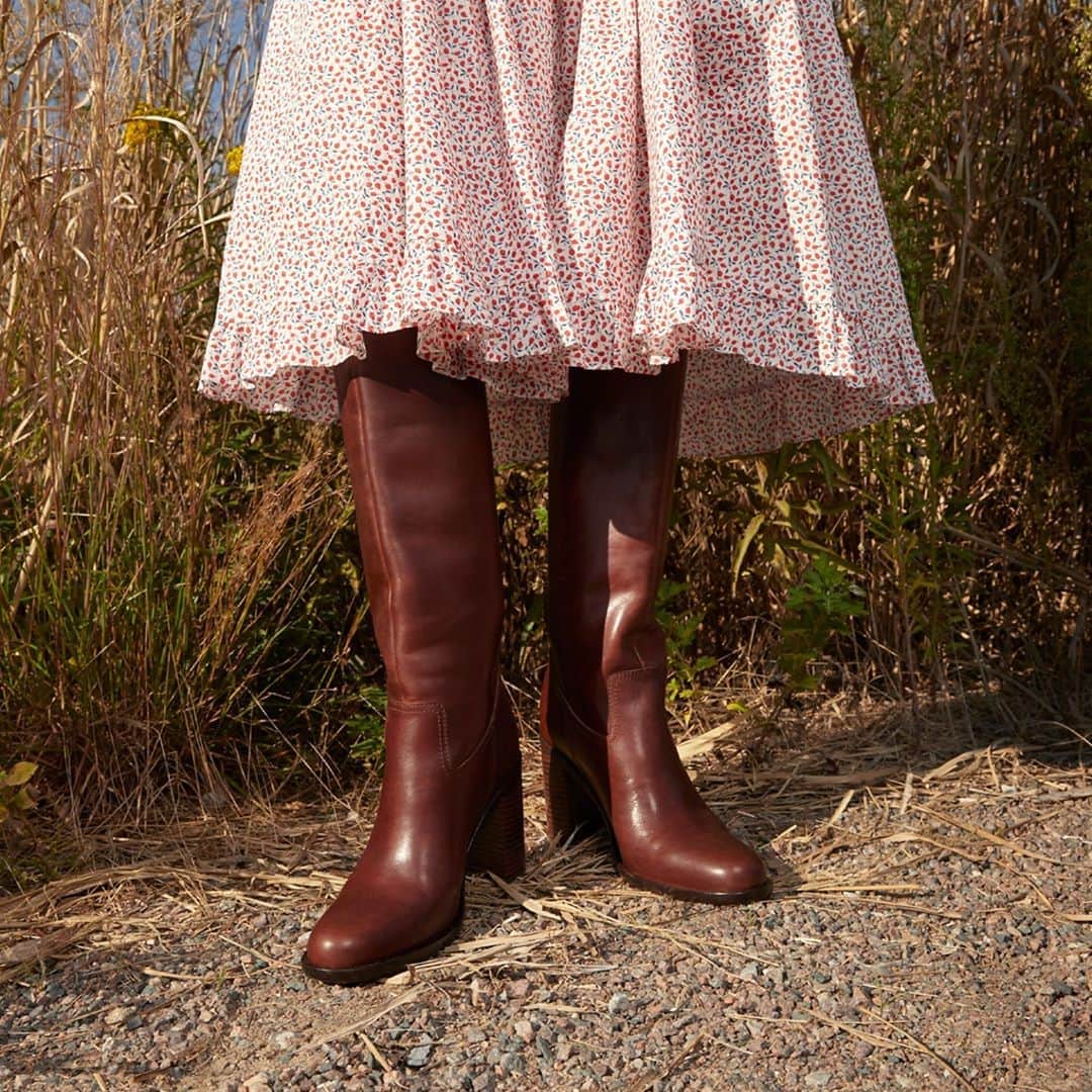 レフラーランドールのインスタグラム：「This week's final new arrival is our Heidi tall shaft boot in espresso Italian leather. This high heel boot is one of Jessie's favorites in our upcoming Resort collection, and you can shop it exclusively on LoefflerRandall.com 💖」