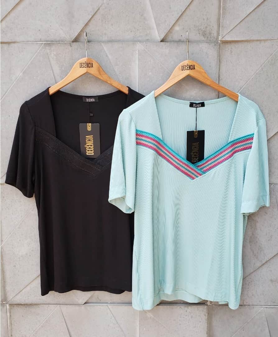 DECÊNCIAのインスタグラム：「Preto ou azul: qual o seu mood de hoje? 🤔 #decencia #plussize #atacado #modaplus」