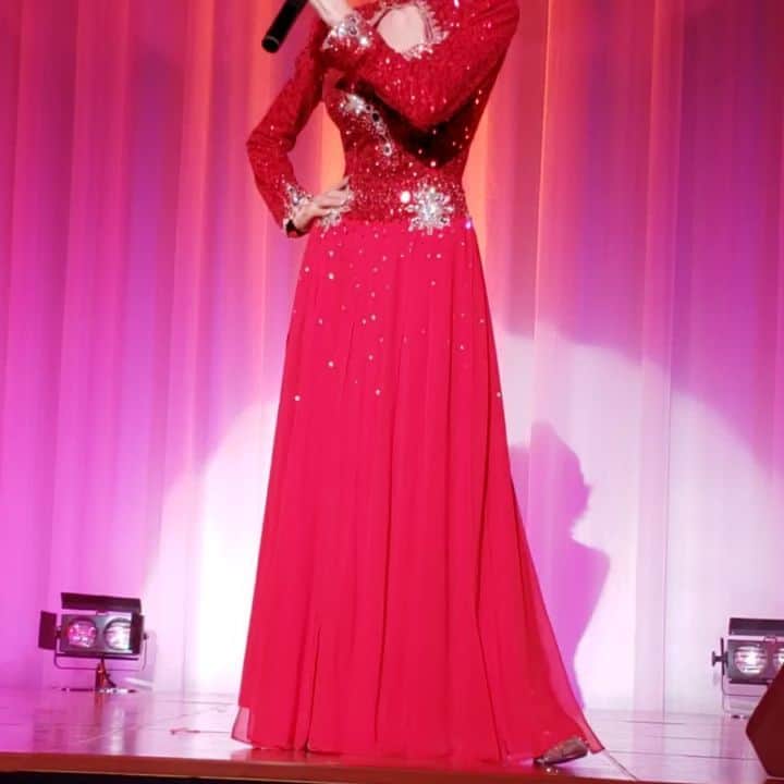 インゴのインスタグラム：「Tonight DEWI  FUJIN charity party.  A famous singer Rumiko Koyanagi did stage tonight. It was fun.😉😋☺  😉😋☺」