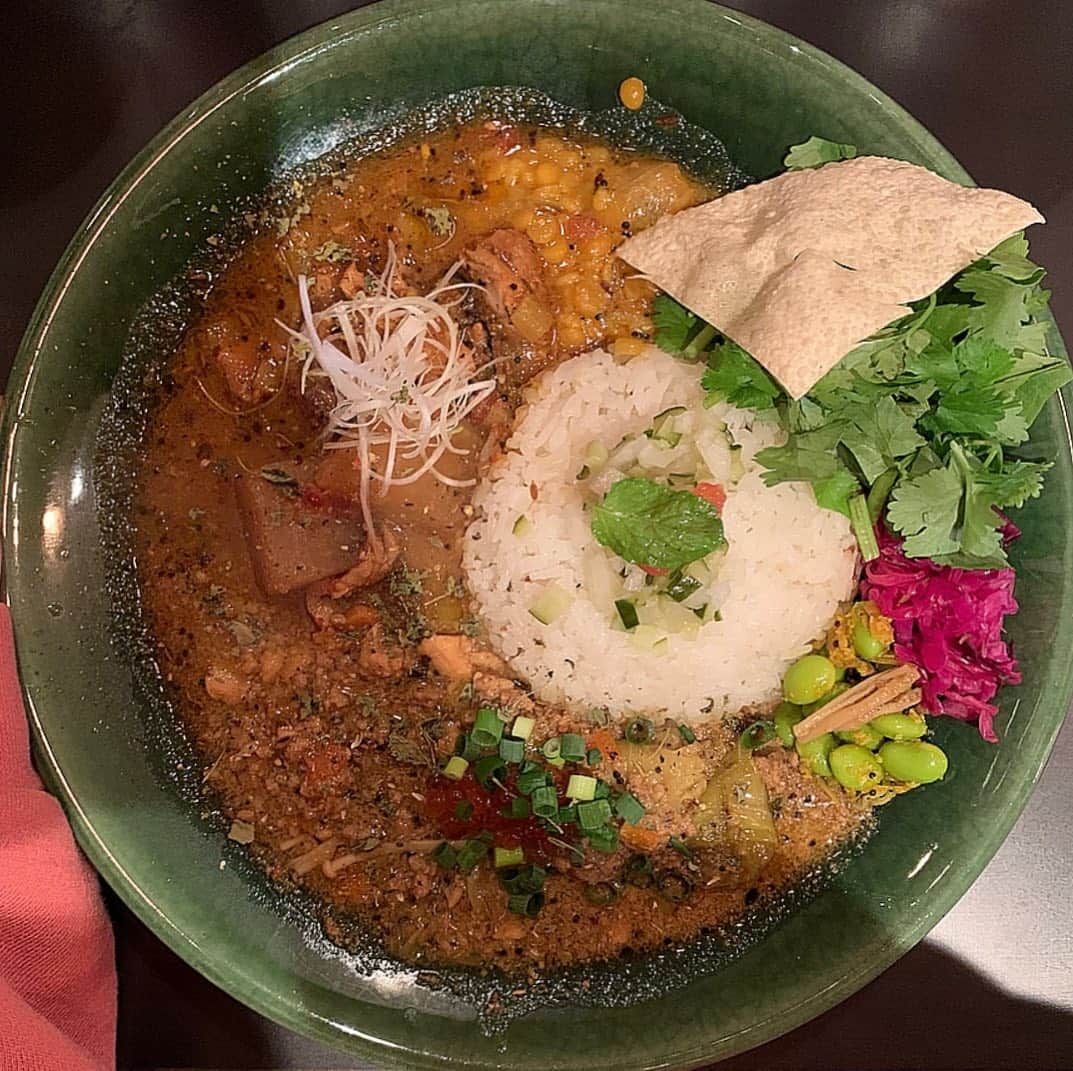 前山奈津巴のグルメインスタ