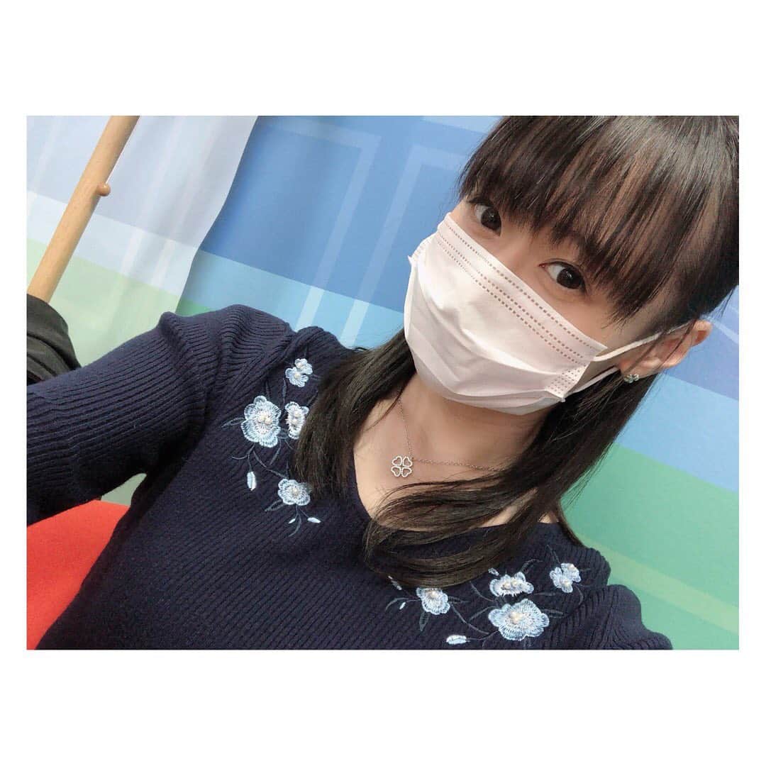 柳野玲子のインスタグラム：「今月からスタートした動画配信「イチナナ」😊✨ タックルやオリジナル仕掛け、すっぴんゴロゴロ、みーちゃんと一緒に配信などで楽しんでます💓 月末は皆さんからのリクエスト、ハロウィン仮装予定です…🥰 そして今日はお昼か夜、どこかで配信できたらなぁと思ってます✨ 通知、お待ちください🙇‍♀️💓 #イチナナ #イチナナライバー #初心者 #動画配信」