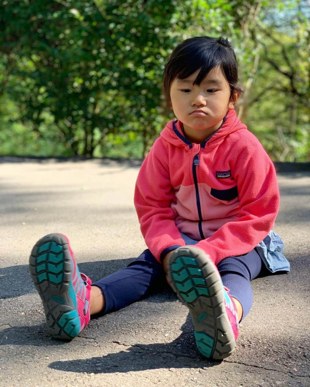 田中幸さんのインスタグラム写真 - (田中幸Instagram)「🍁  茶臼山動物園  ほどよく歩けて 朝の良い散歩  帰り道は 『もう歩けない』と 歩行放棄🧒  @sony  @vlogcamerabysony  @keen_japan  #keenambassador  @marmot_japan  #マーモット #アウトドア旅 #vlog」10月25日 11時27分 - sachitanaka