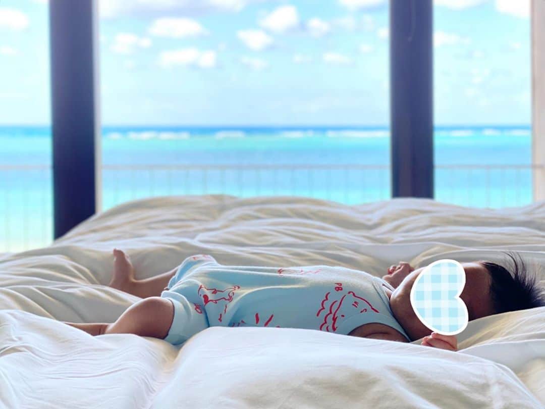 Mai Wakimizuのインスタグラム：「good morning♡気持ち良さそうにスヤスヤ...♡ #生後3ヶ月」
